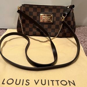 Louis Vuitton Crossbody bag